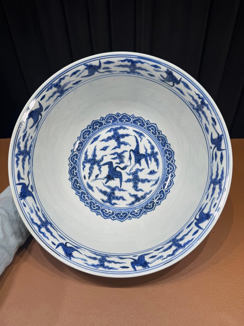 明万历 青花清廉礼贵鱼藻图云鹤大碗 - 图6