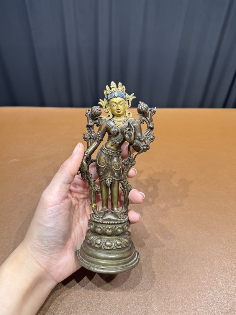 清乾隆 铜泥金仿帕拉裱金银度母站像 - 图3