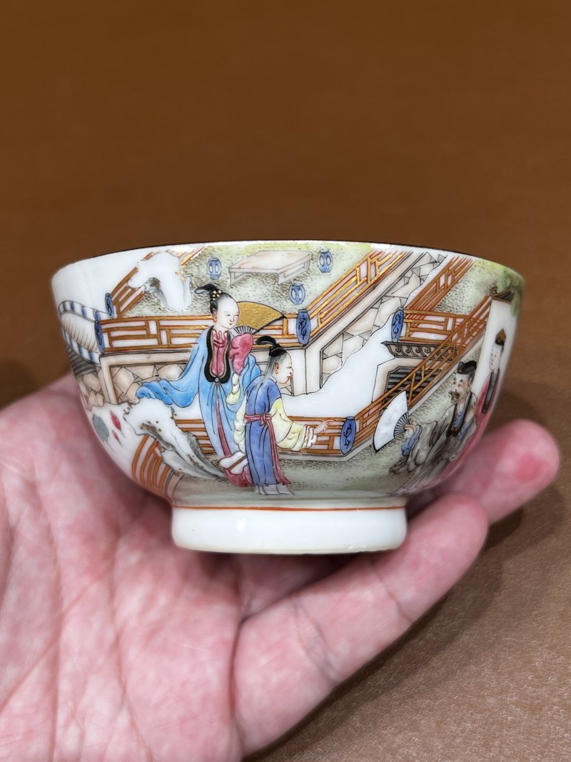清雍正-乾隆 广珐琅庭院仕女图茶杯 - 图2