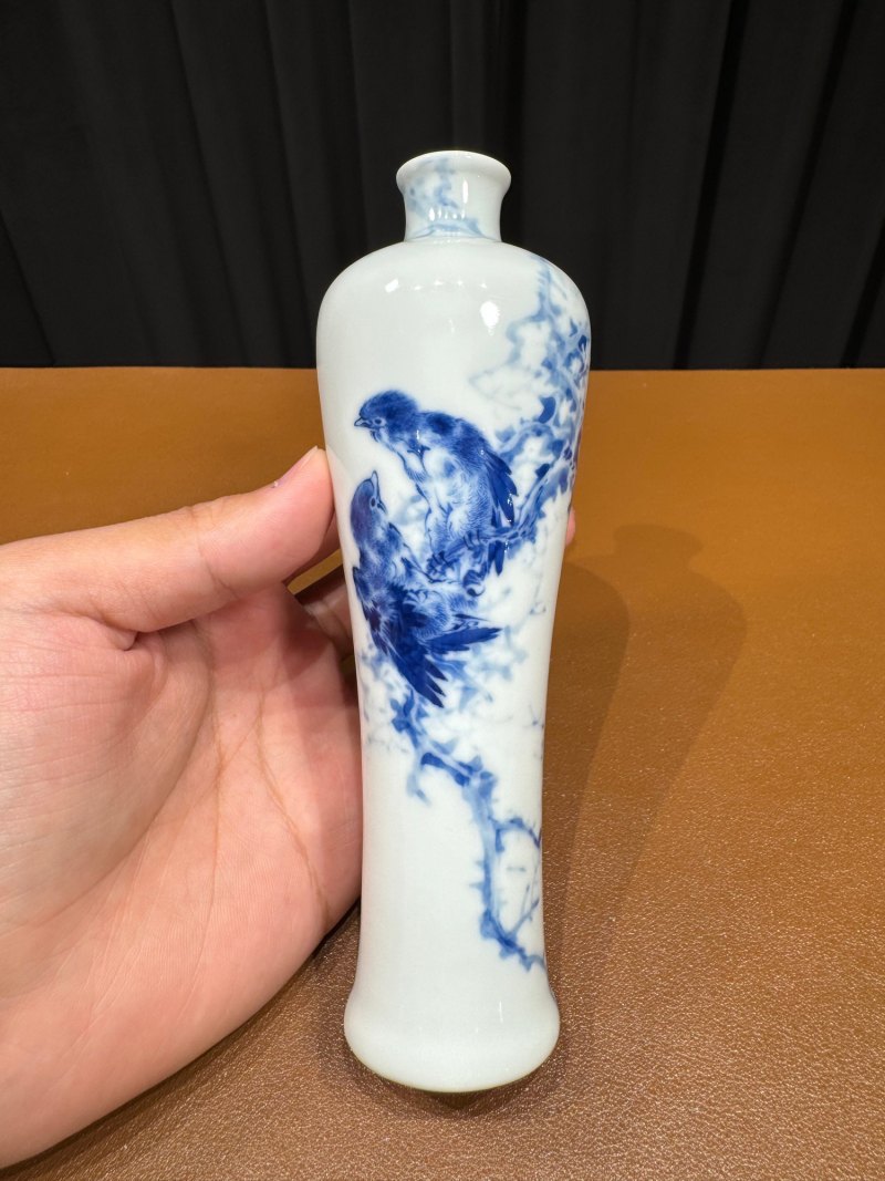 王步青花双雀图小梅瓶 - 图5
