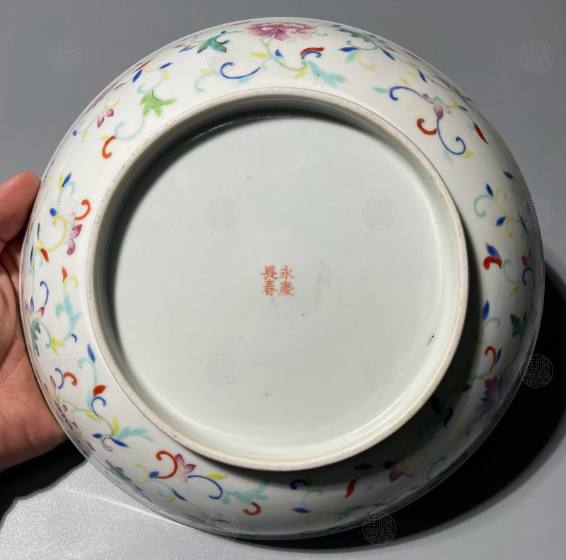 清光绪 紫地粉彩花鸟纹七寸盘 - 图2