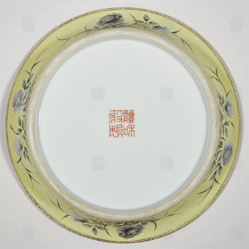 清光绪 黄地墨彩花卉四寸带座圆花盆 - 图4