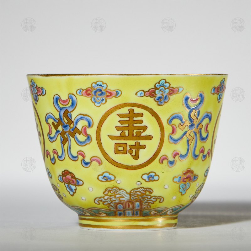 黄地万寿无疆茶缸