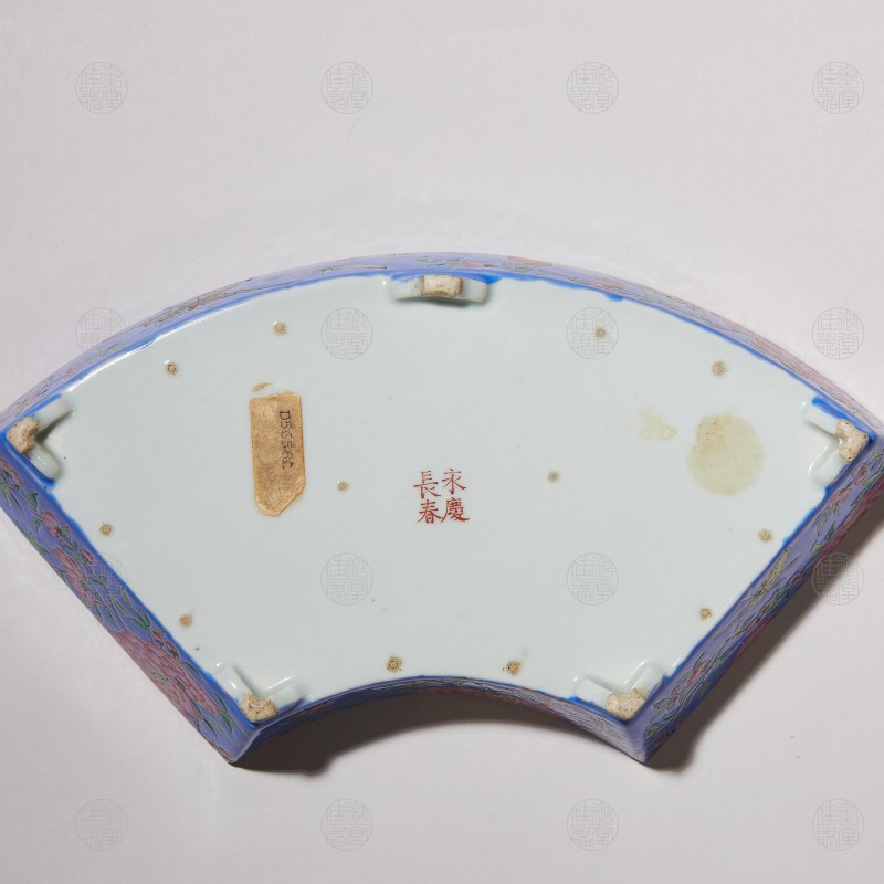清光绪 浅蓝地蝴蝶花卉扇形水仙盆 - 图3