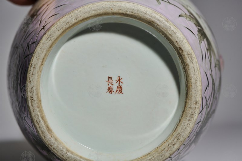 清光绪 粉红地三秋献瑞二尺兽耳瓶 - 图2