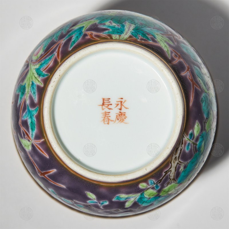 清光绪 藕合地彩花卉渣斗 - 图2