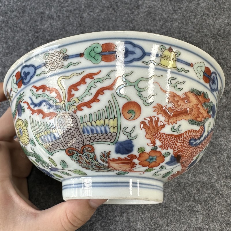 清道光 青花五彩龙凤纹中碗 - 图2