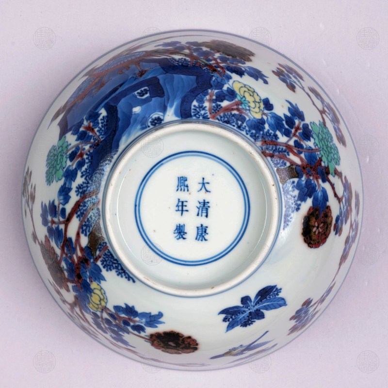 清康熙 青花釉里红五彩锦鸡纹碗 - 图2