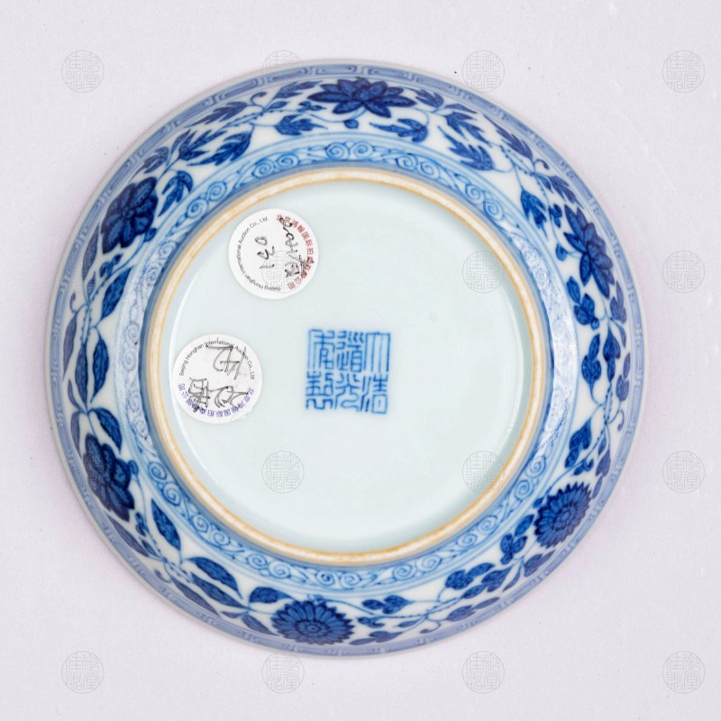 清道光 青花缠枝莲纹四寸碟 - 图3