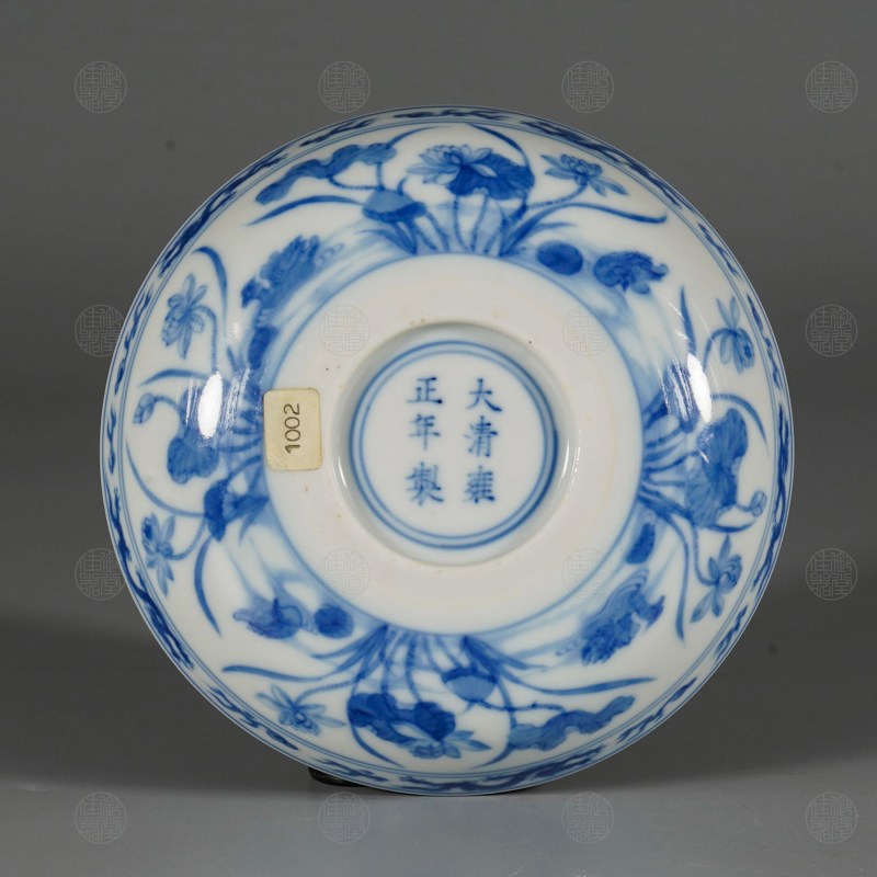 清雍正 青花莲池鸳鸯卧足小碟 - 图3