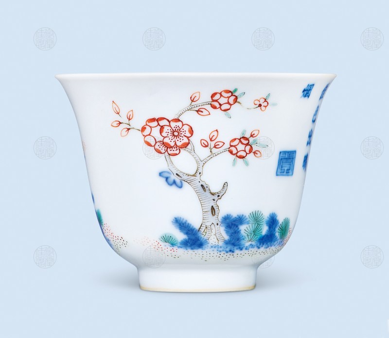 清同治 青花五彩杏花诗文杯