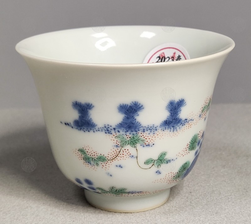 清同治 青花五彩杏花诗文杯 - 图3