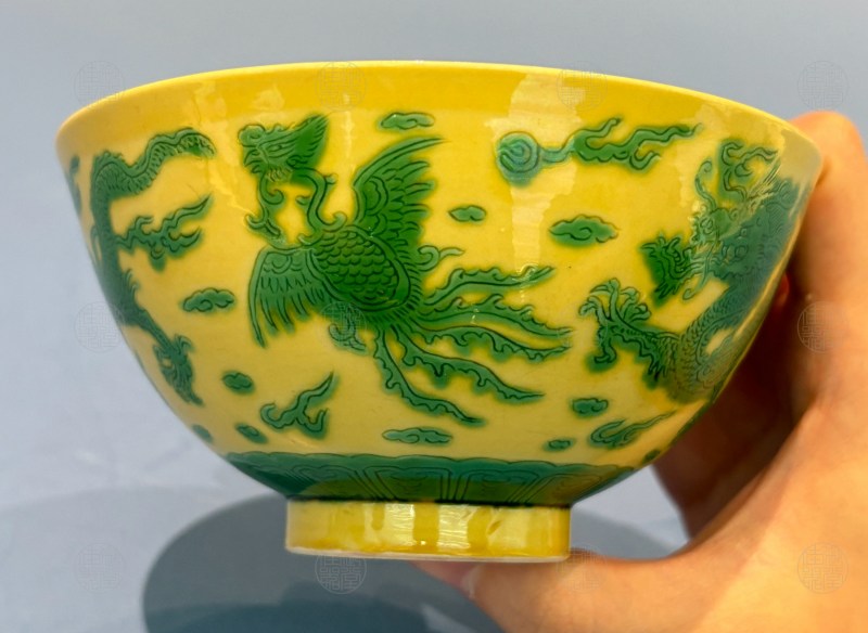 清康熙 黄地绿龙凤寿字茶碗 - 图4
