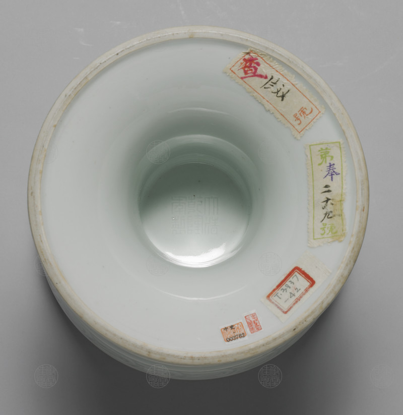 清乾隆 白釉豆 - 图2