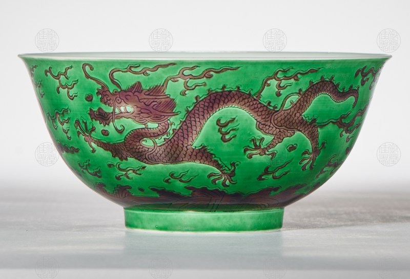白里绿地紫龙中碗