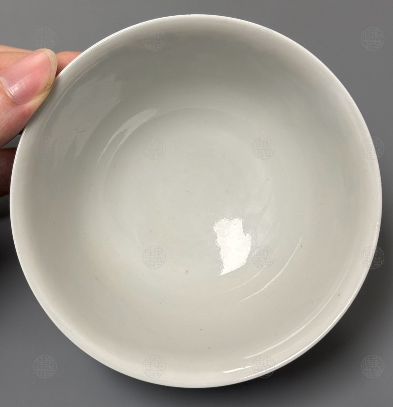 清乾隆 青花龙纹茶碗 - 图3