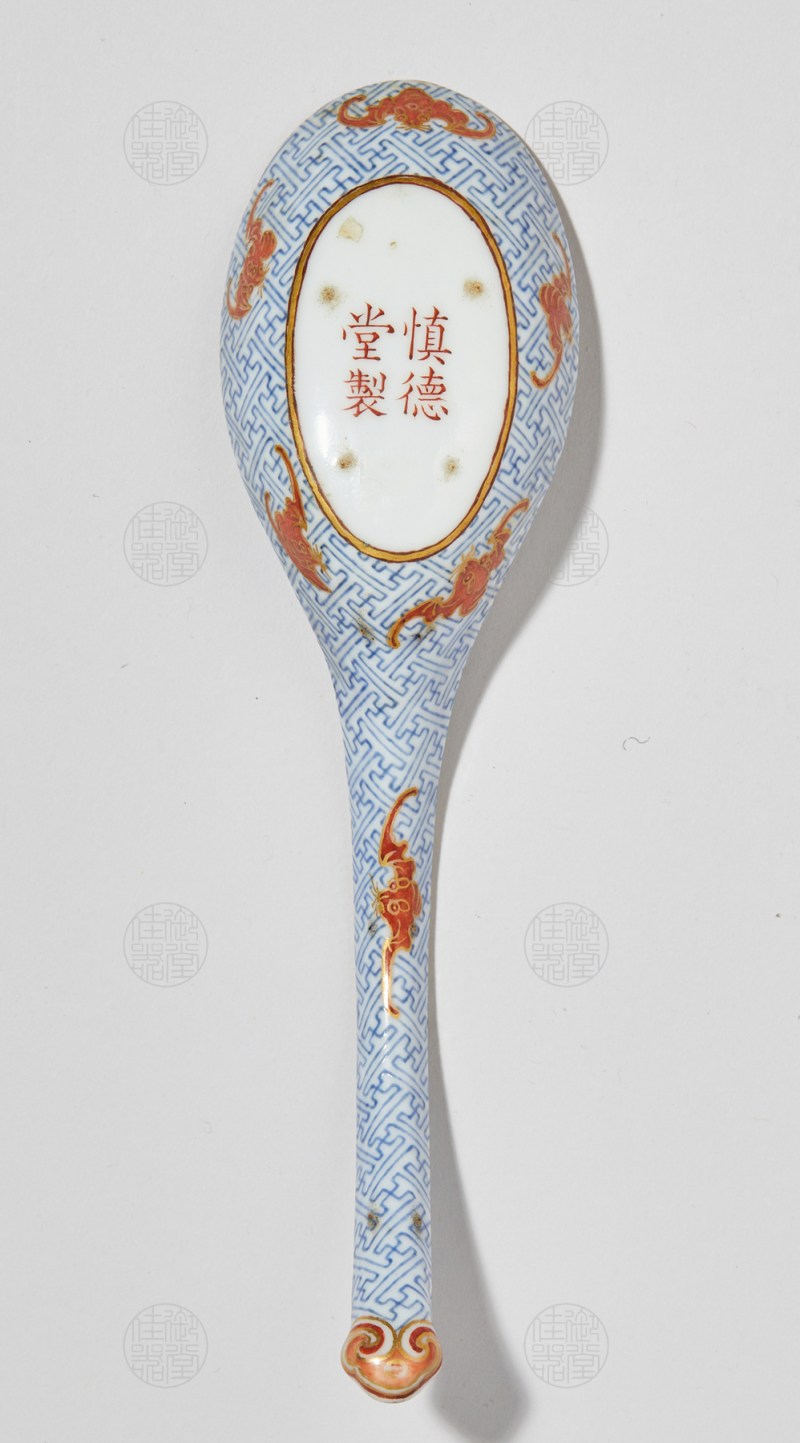 清道光 蓝料矾红描金五福万寿纹羹匙 - 图2