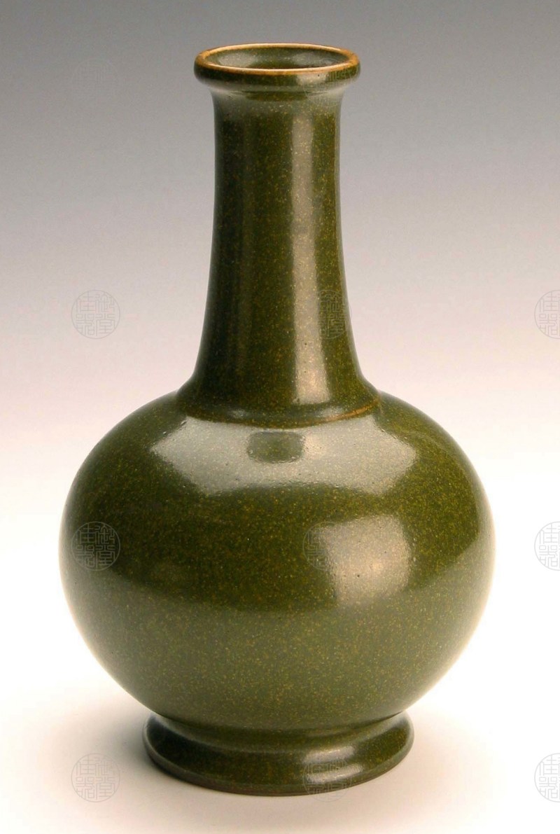 茶叶末釉玉环纸槌瓶