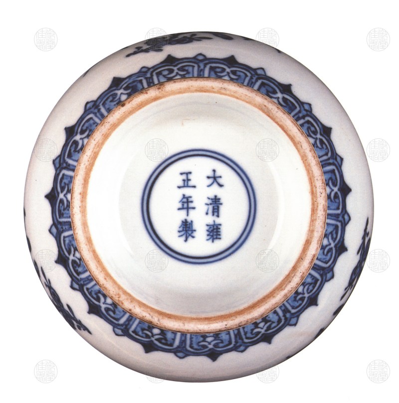 清雍正 青花折枝花果纹蒜头瓶 - 图2