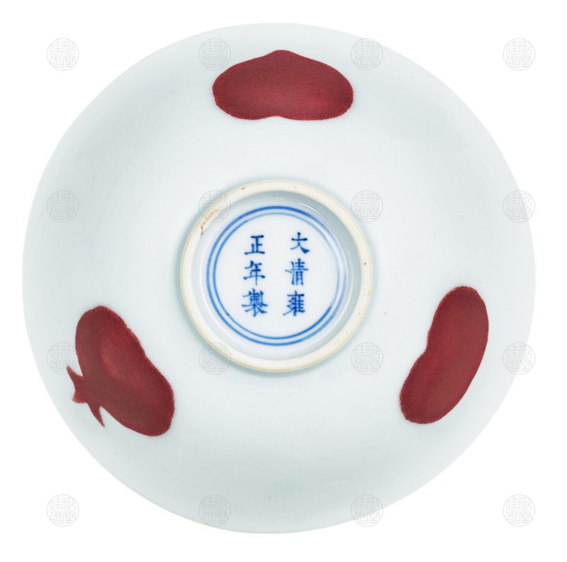 清雍正 填红三果纹撇口小碗 - 图4