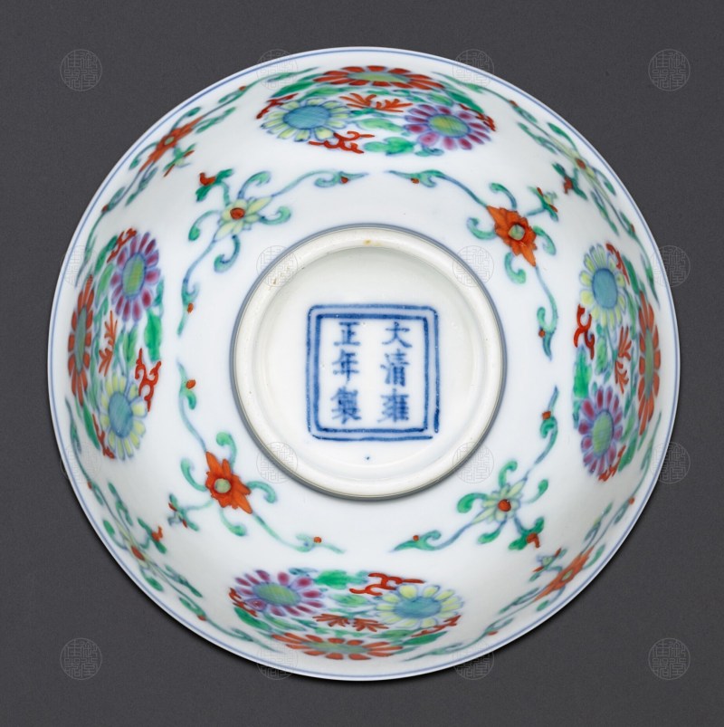 清雍正 斗彩团菊纹杯 - 图2
