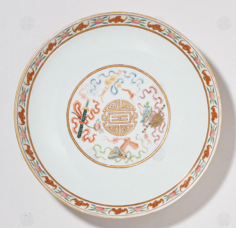 清道光 黄地洋彩开光福寿纹盘