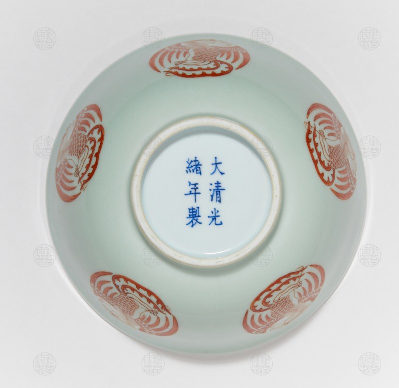 清光绪 青釉矾红团凤纹中碗 - 图3