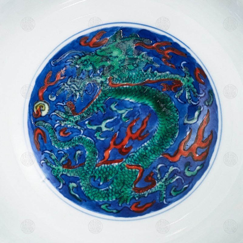 清康熙 青花地五彩龙纹中碗 - 图4