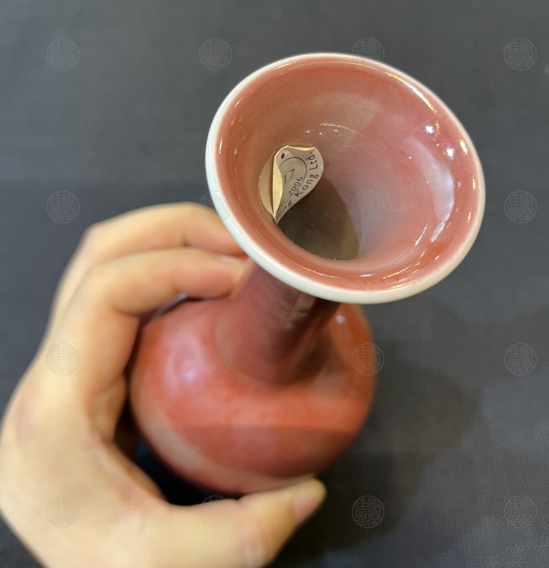 清康熙 豇豆红釉菊瓣瓶 - 图3