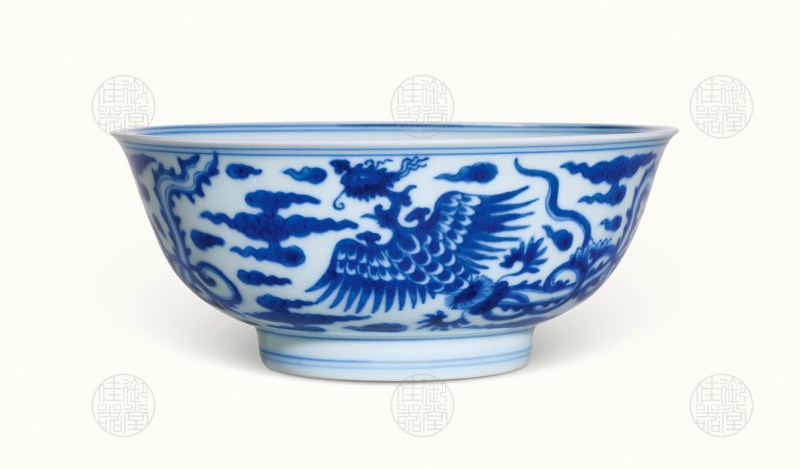 青花内云龙外云凤纹浅碗