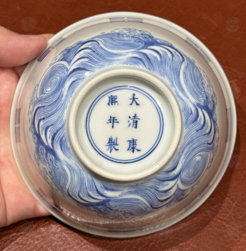 清康熙 青花海水八卦纹碗 - 图3