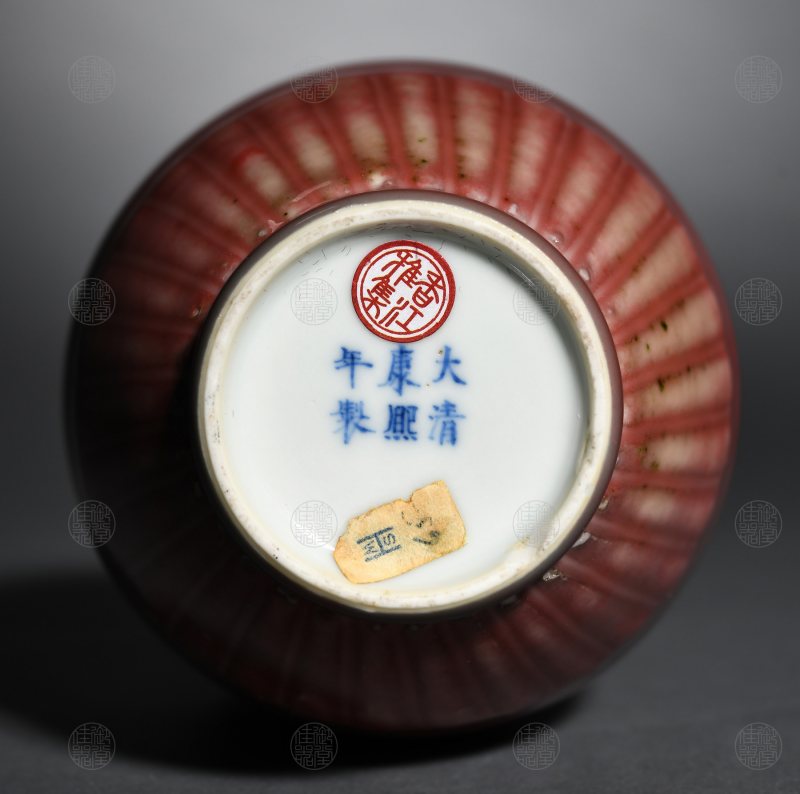 清康熙 豇豆红釉菊瓣瓶 - 图2