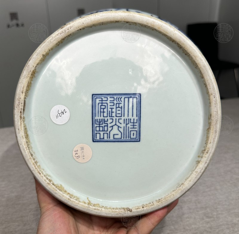 清道光 青花缠枝莲大将军罐 - 图2