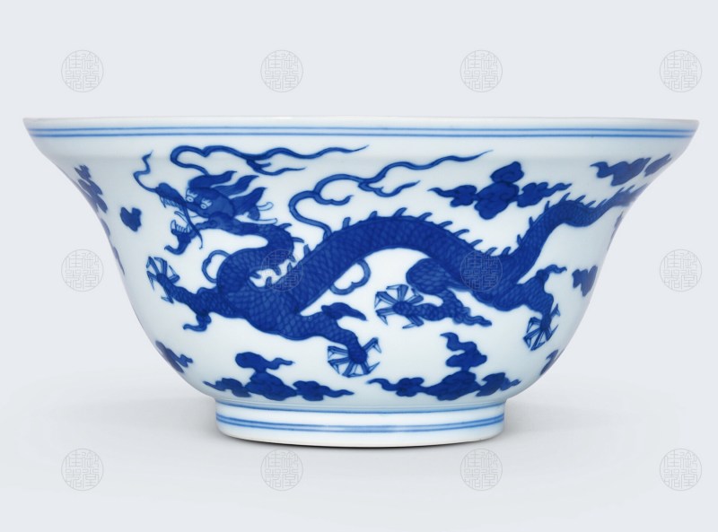 清嘉庆 青花云龙纹折腰碗