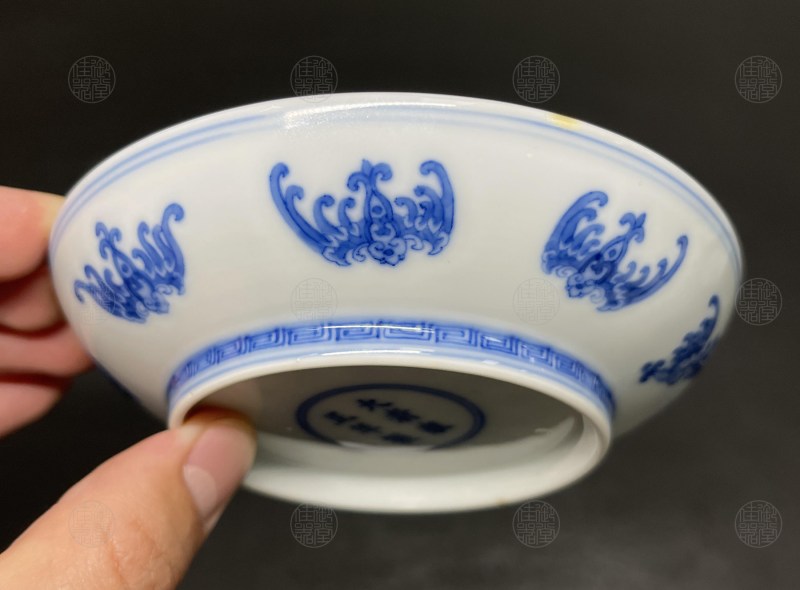 清雍正 青花洪福齐天纹三寸碟 - 图3