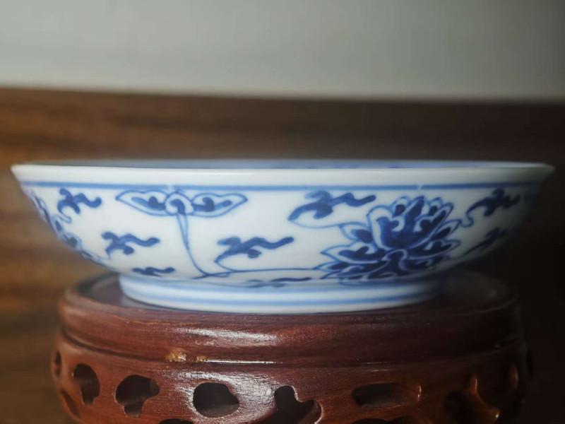 清光绪 青花缠枝莲纹小碟 - 图4
