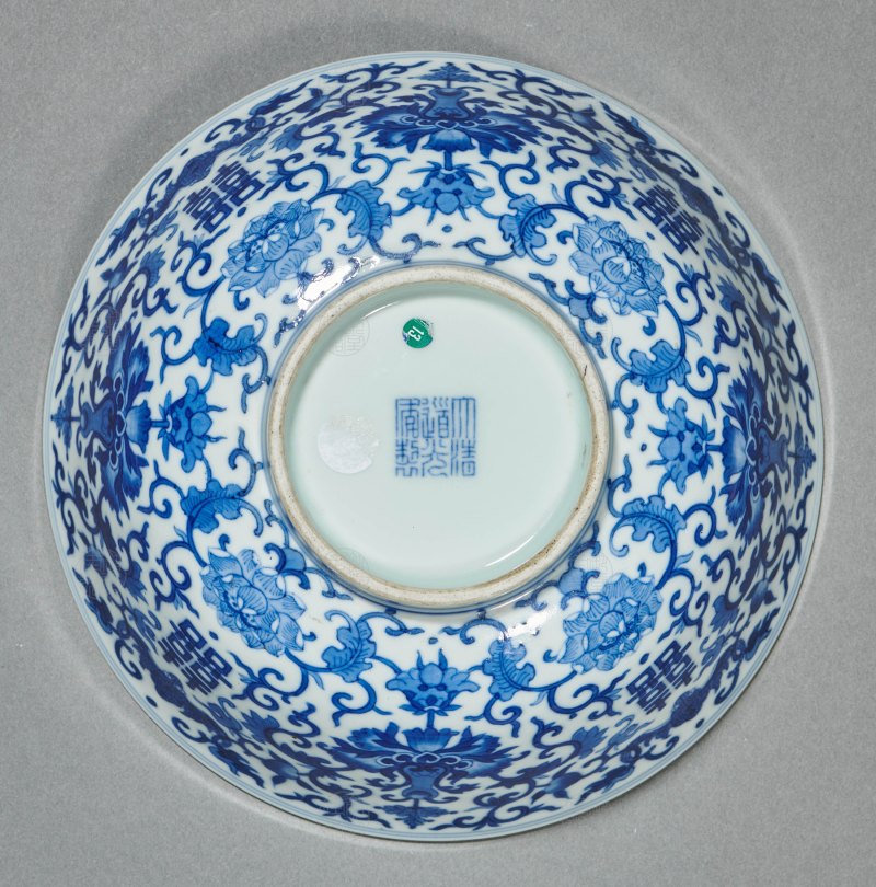 清道光 青花双喜宝相花纹碗 - 图2